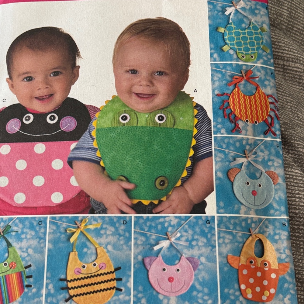 simplicity 2468 Colorful Animal-Themed Baby Bib Sewing pattern